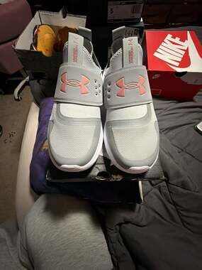 Under Armour Women's Runplay Gray/Pink Slip-On Running Shoes Size 8.5